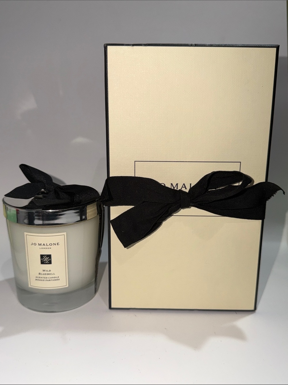 JO MALONE WILD BLUEBELL SCENTED CANDLE F/S NEW IN GIFT BOX! 45Hr Burn Time!